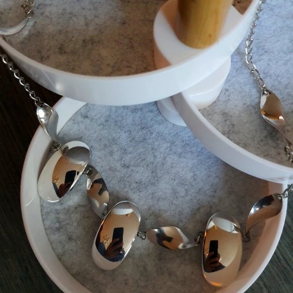 SILVERSTONE Tri-pendant Necklace - Picture 2 of 2